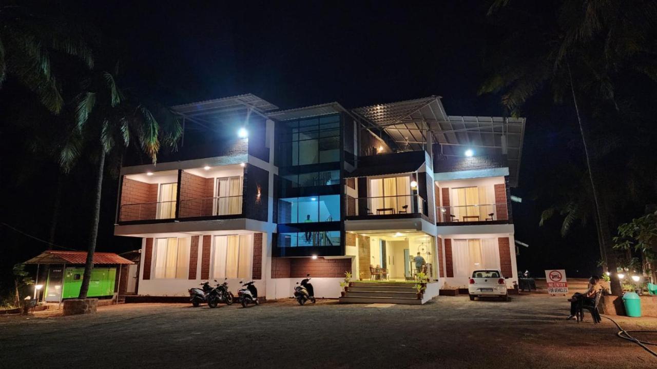 Coastal Bay Beach Resort Harnai Eksteriør bilde