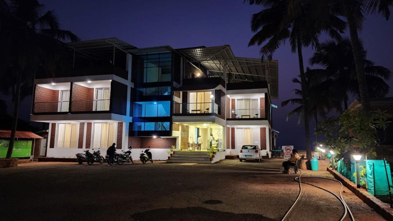 Coastal Bay Beach Resort Harnai Eksteriør bilde