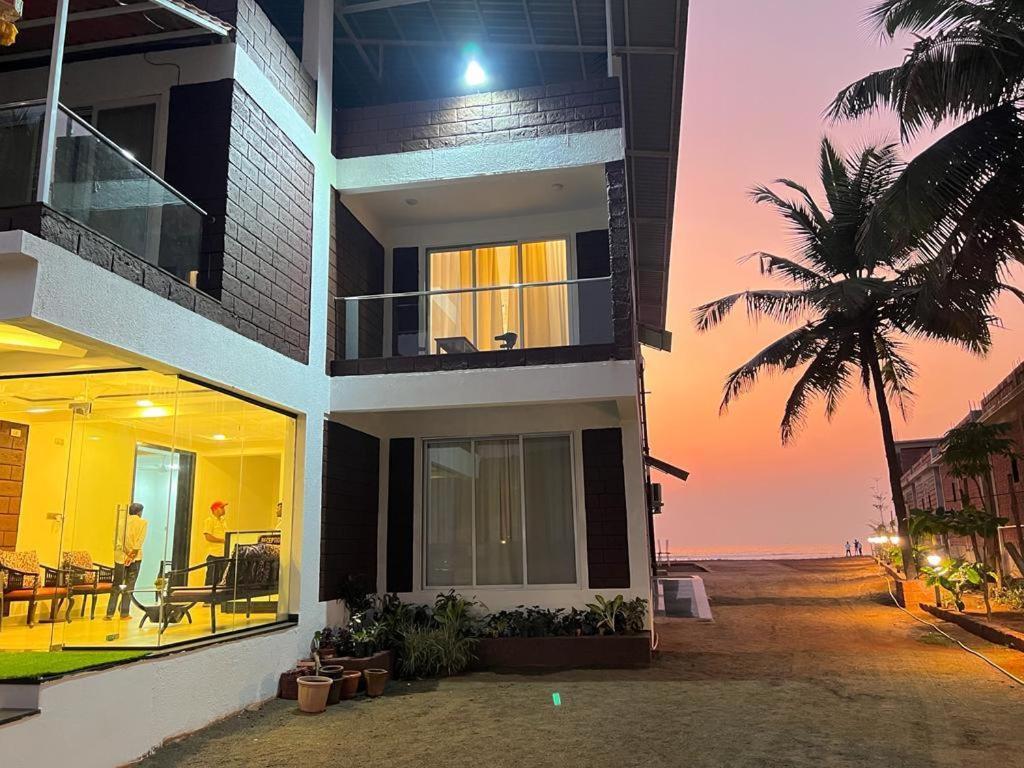 Coastal Bay Beach Resort Harnai Eksteriør bilde